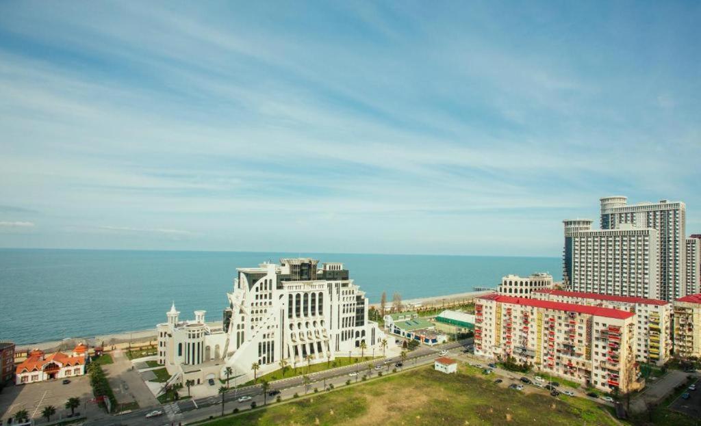 Luxury Apartments Batumi Exterior photo