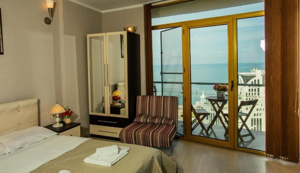 Luxury Apartments Batumi Exterior photo